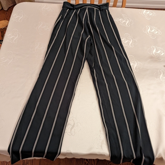 Dynamite - High Waisted Wide Leg Pants - Size XS - Picture 2 of 4